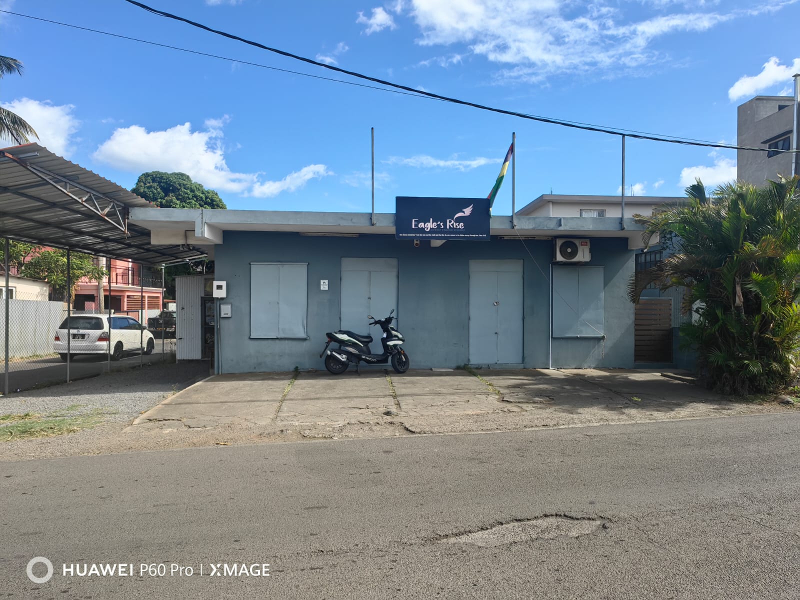 Batiment Commercial a vendre