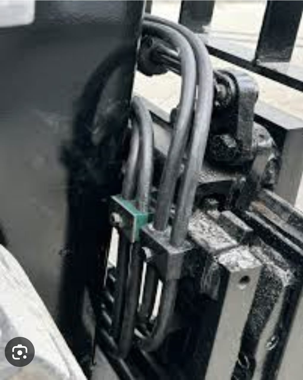 Forklift Hydraulic Hose, Fittings & Chain Repair – Rish Co Services Ltd