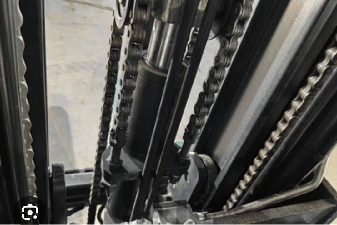 Forklift Hydraulic Hose, Fittings & Chain Repair – Rish Co Services Ltd