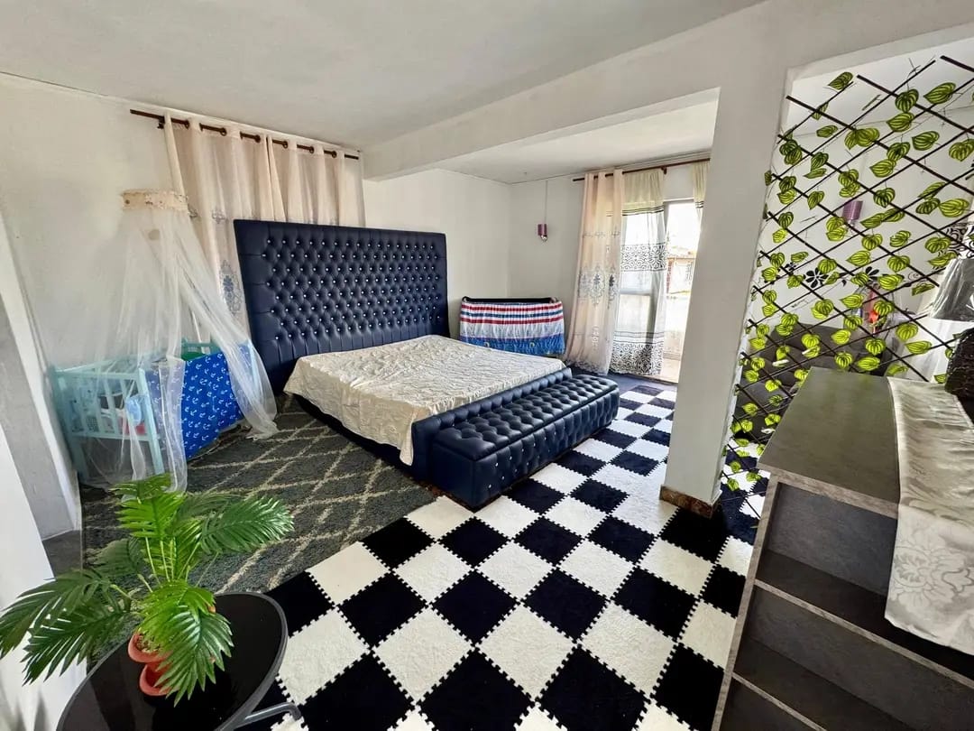 FOR SALE MODERN FAMILY HOME – CIRCONSTANCE