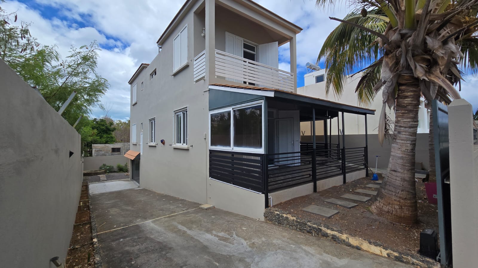 FOR SALE – PRIVATE VILLA – Flic en Flac,