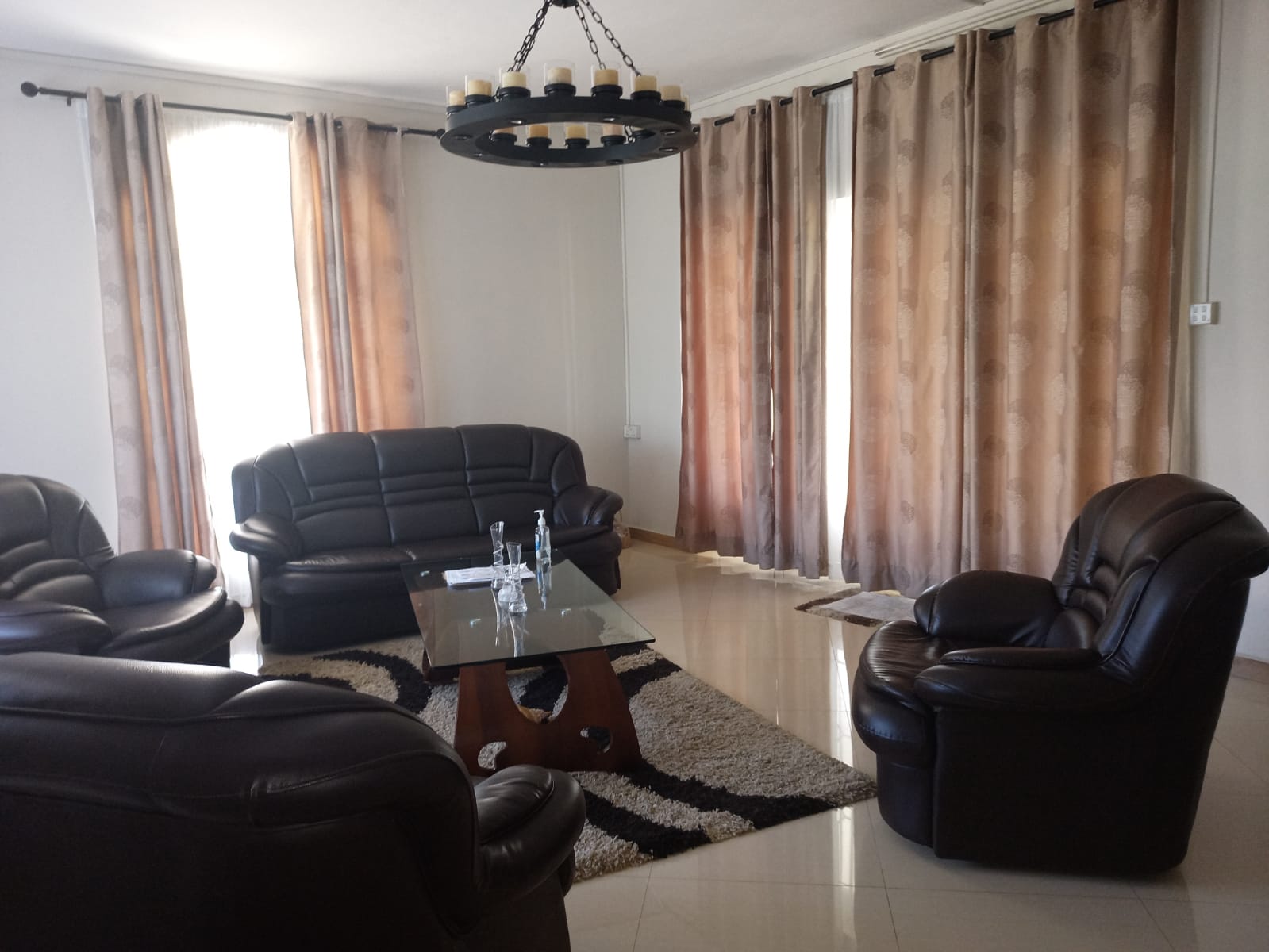FAMILY HOME IN MESNIL, PHOENIX FOR SALE