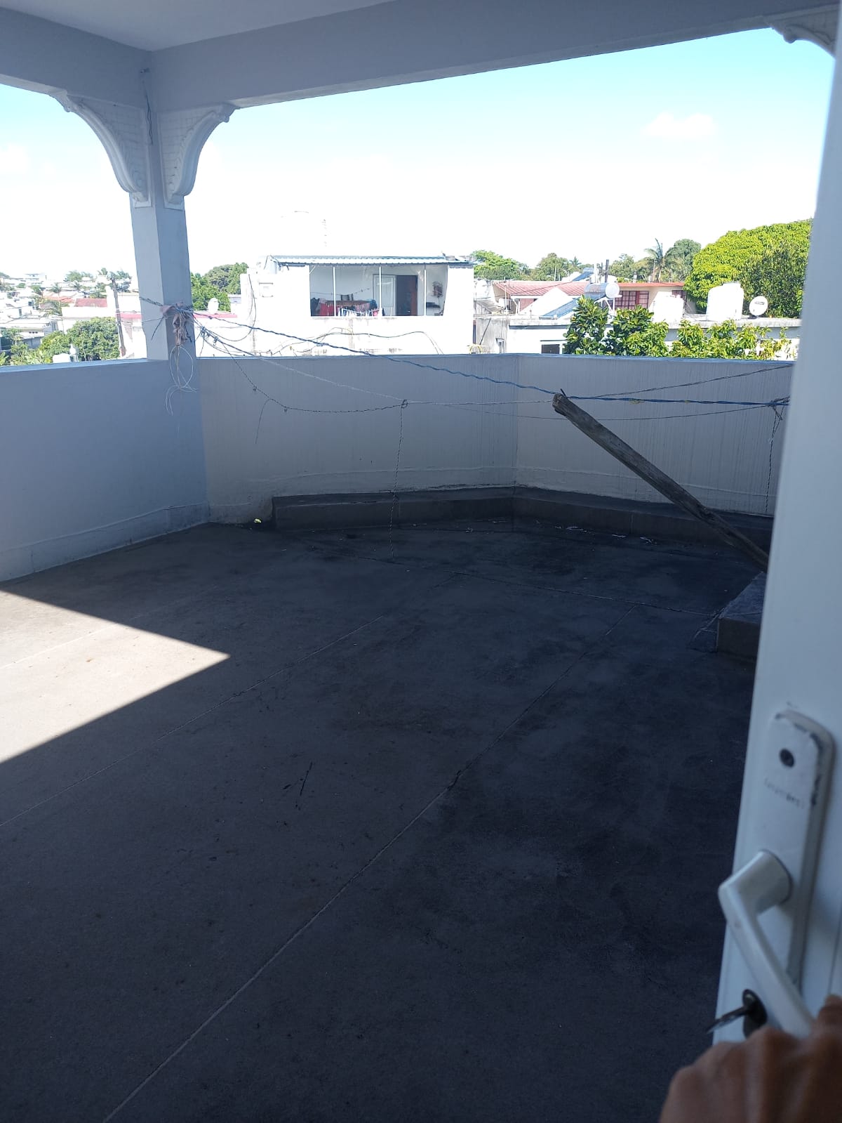 FAMILY HOME IN MESNIL, PHOENIX FOR SALE