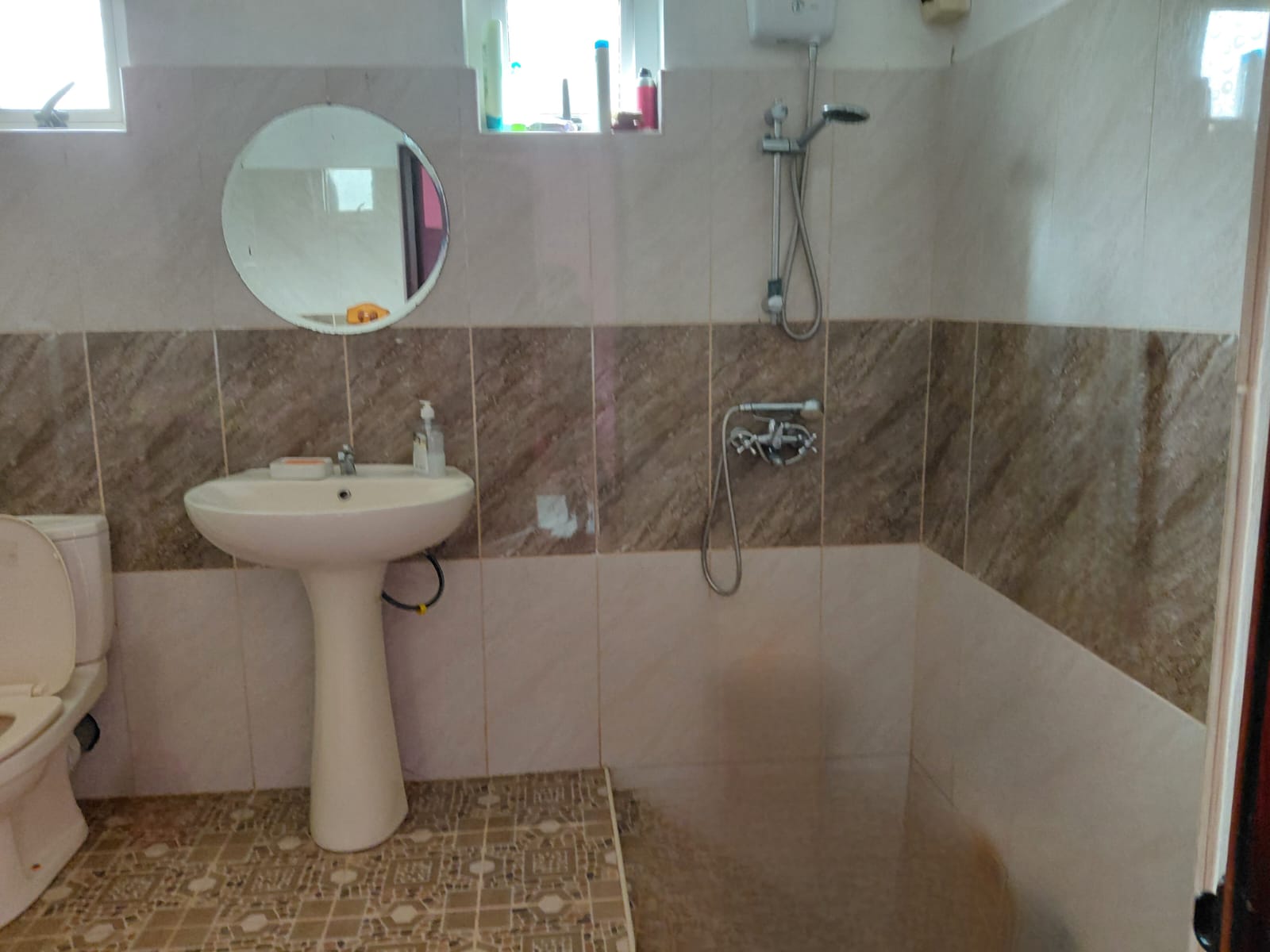 House for Sale – Quartier Militaire