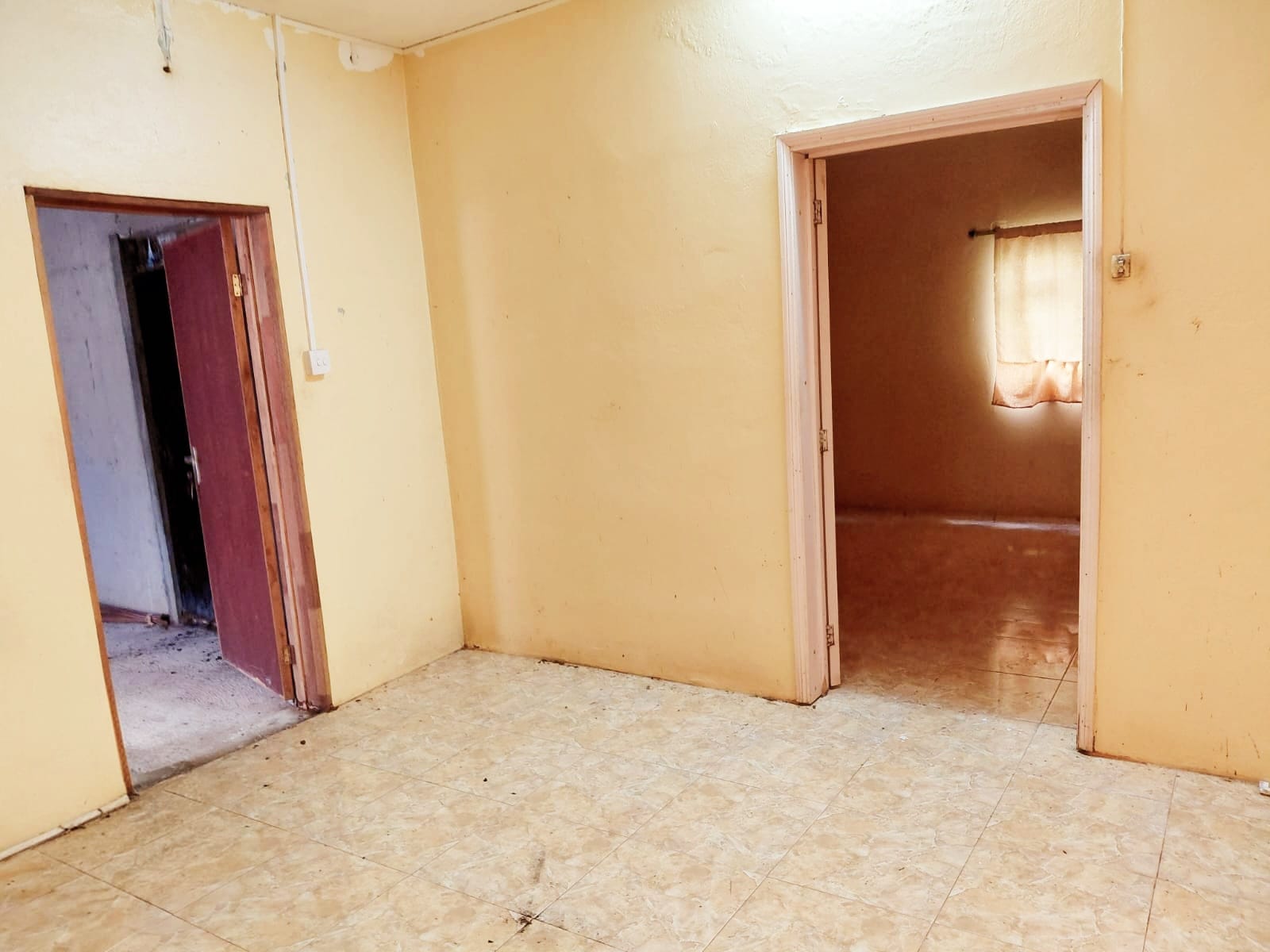 À Vendre petite maison située à Quartier Militaire