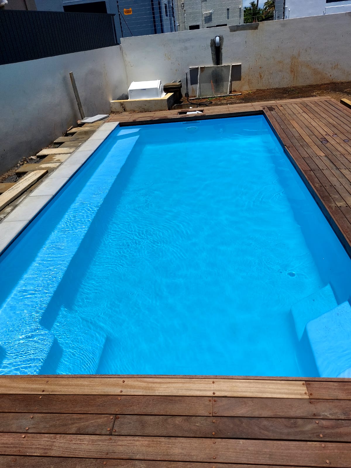 Nettoyage de Piscine Avant et Après  à travers l’île Maurice