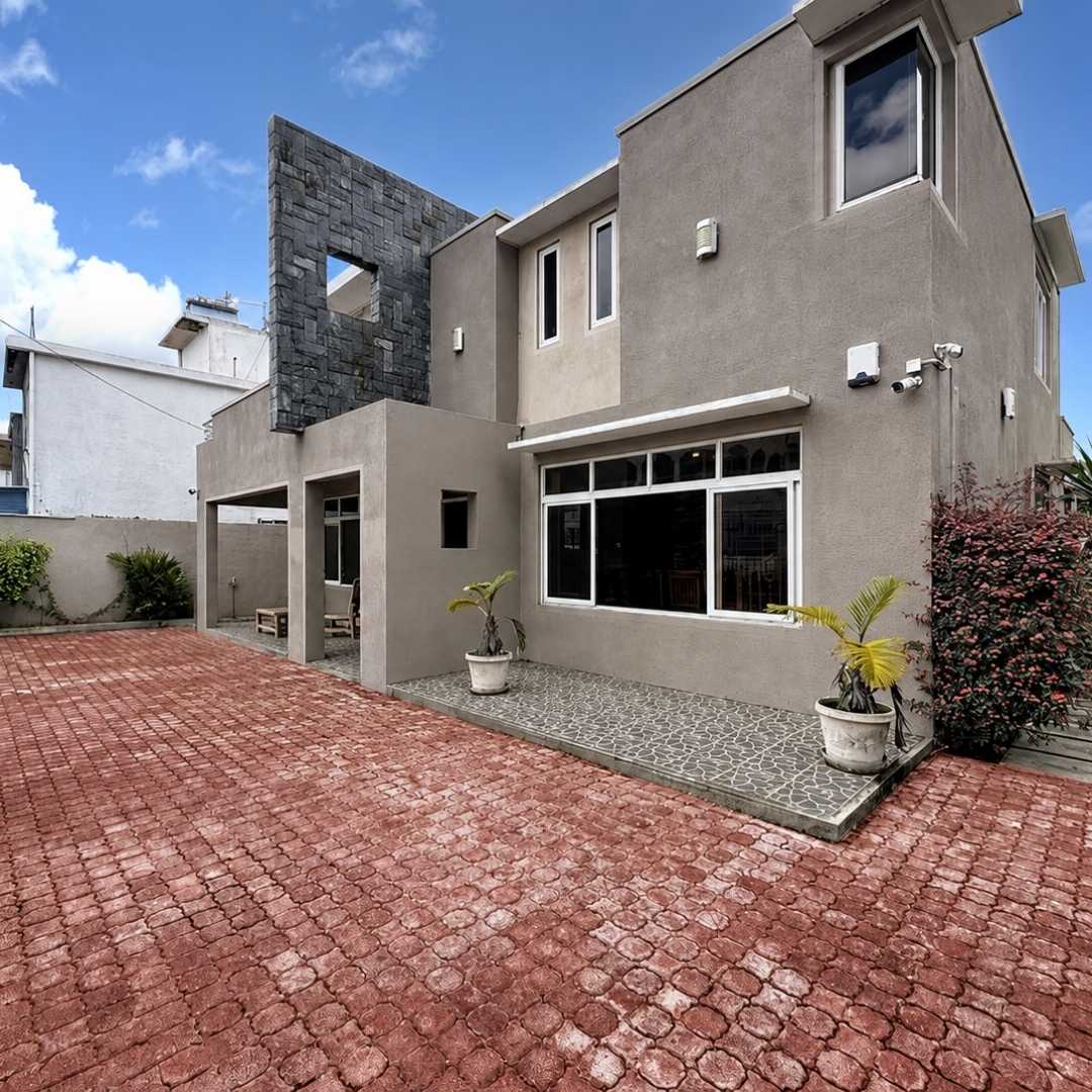House for Sale in Rose-Hill, Mauritius / Cirusco